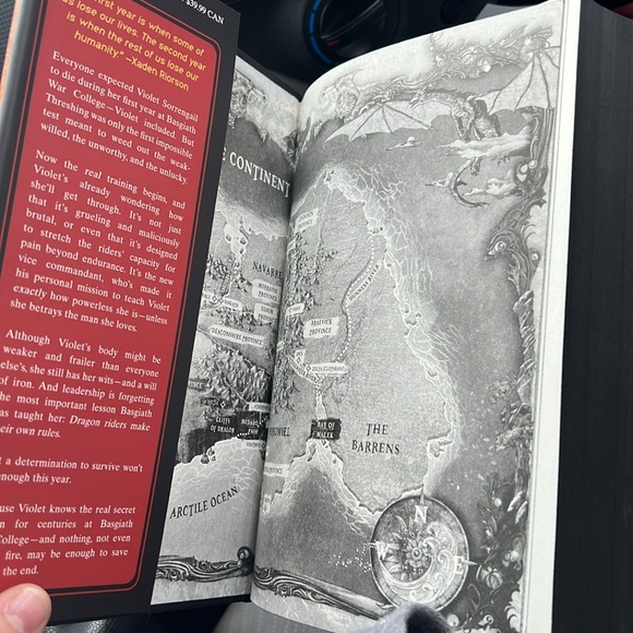 Iron Flame Rebecca Yarros Sprayed Edges Black First Edition Fourth Wing Book 2 - Picture 3 of 3